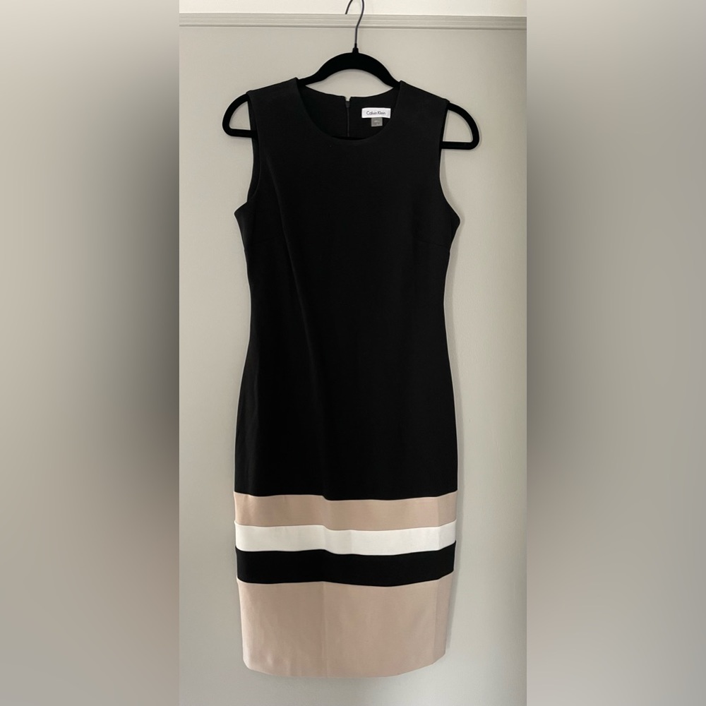 Classic Calvin Klein Sheith Color Block Dress